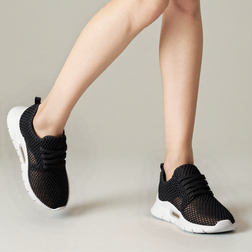 NOVA MESH SNEAKERS