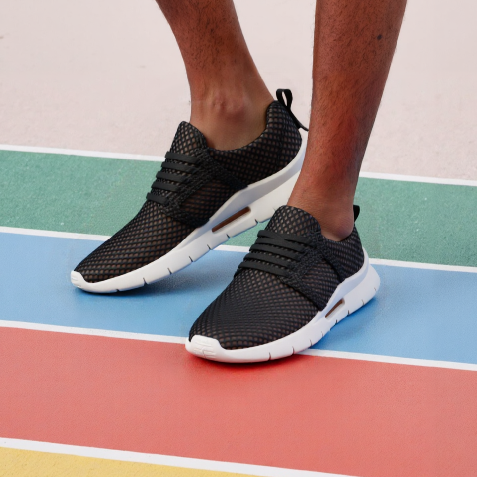 NOVA MESH SNEAKERS
